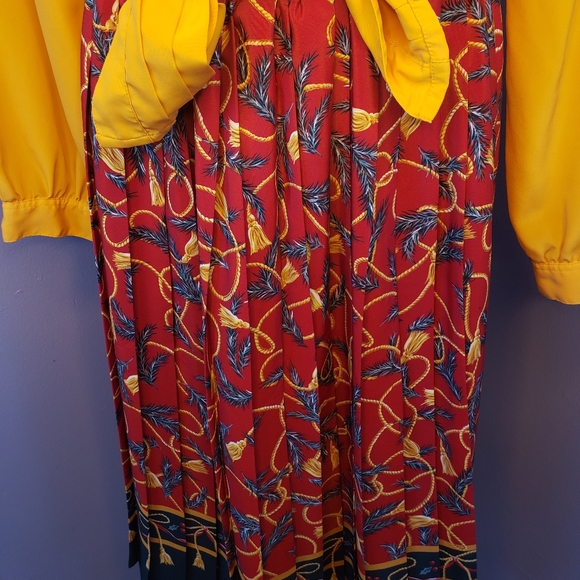 Leslie Fay skirt - Picture 2 of 3